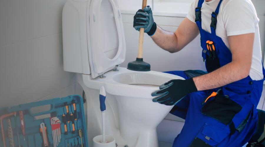 Local annual plumbing maintenance in Cardiff By The Sea, CA